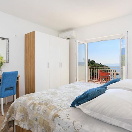 Apartments By The Sea Brela, Makarska - 6688 Zimmer foto