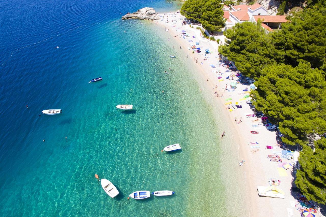 Apartments By The Sea Brela, Makarska - 6688 Exterior foto