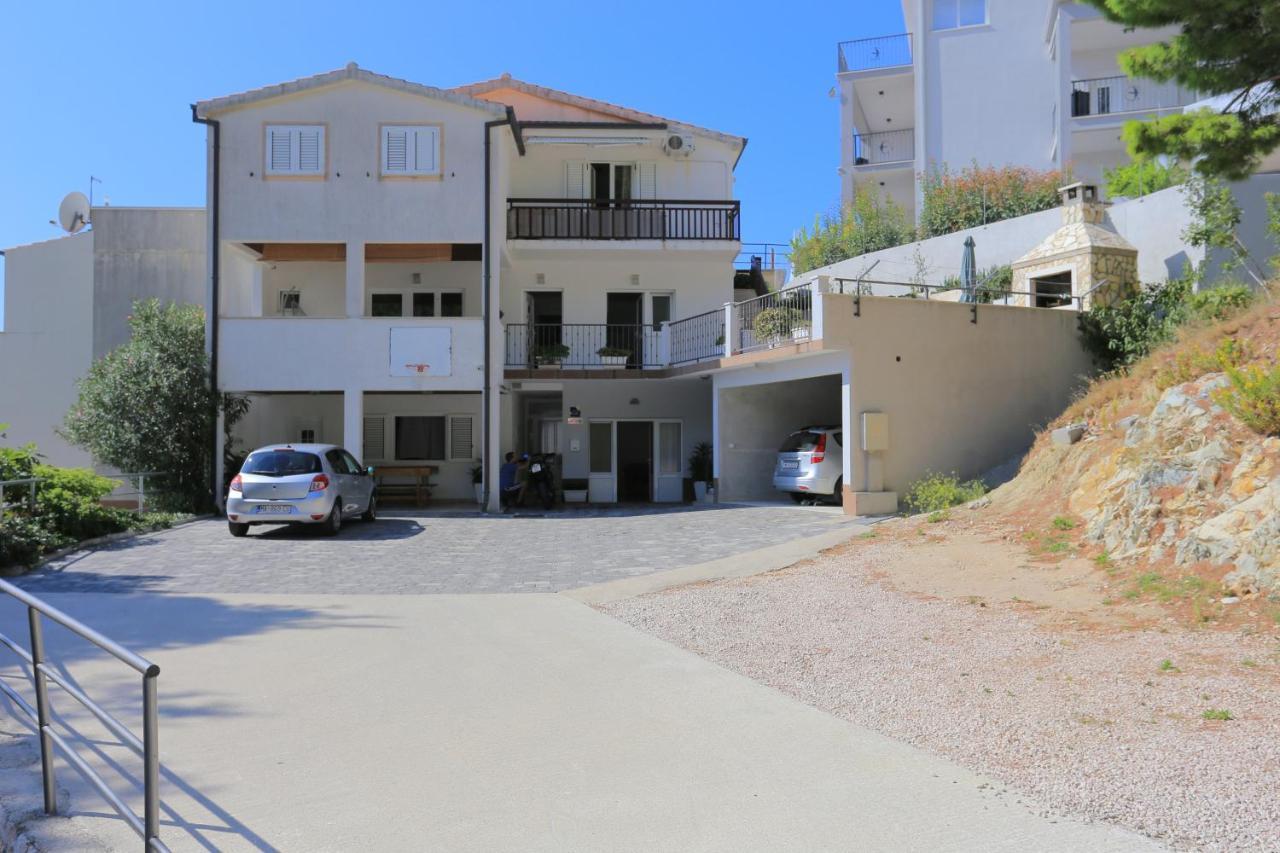 Apartments By The Sea Brela, Makarska - 6688 Exterior foto