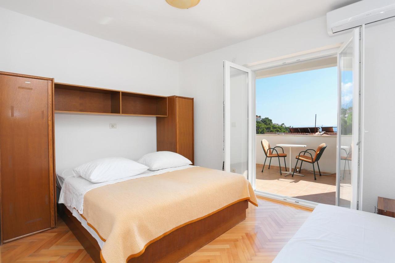 Apartments By The Sea Brela, Makarska - 6688 Exterior foto
