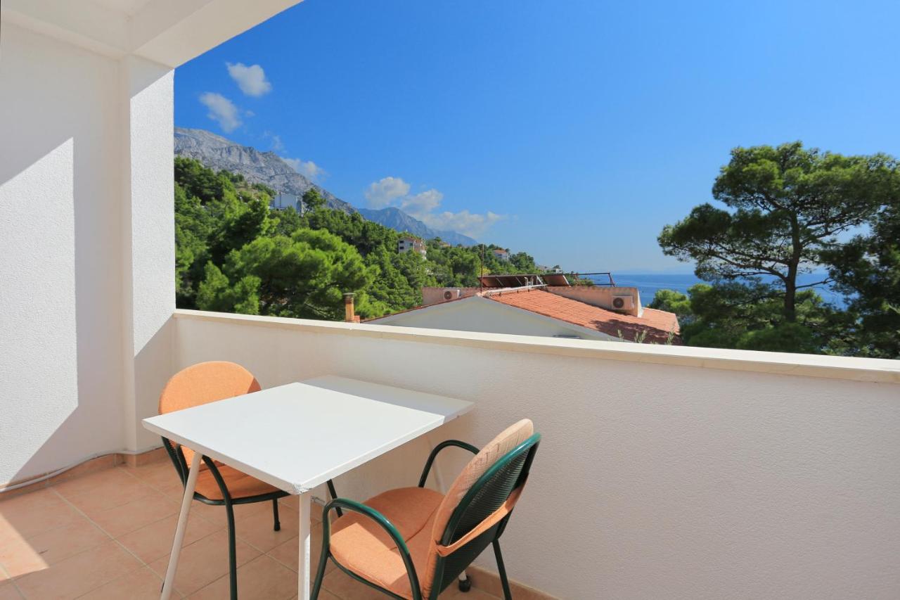 Apartments By The Sea Brela, Makarska - 6688 Exterior foto