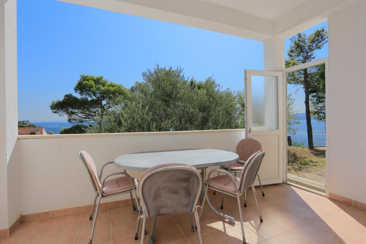 Apartments By The Sea Brela, Makarska - 6688 Exterior foto