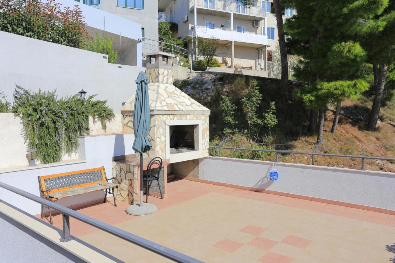 Apartments By The Sea Brela, Makarska - 6688 Exterior foto