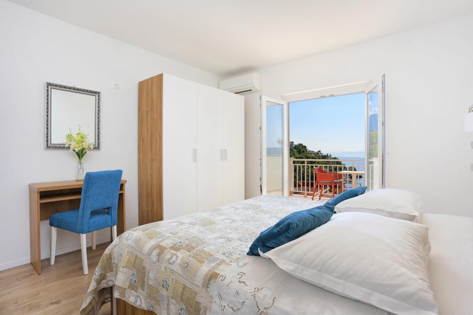 Apartments By The Sea Brela, Makarska - 6688 Zimmer foto