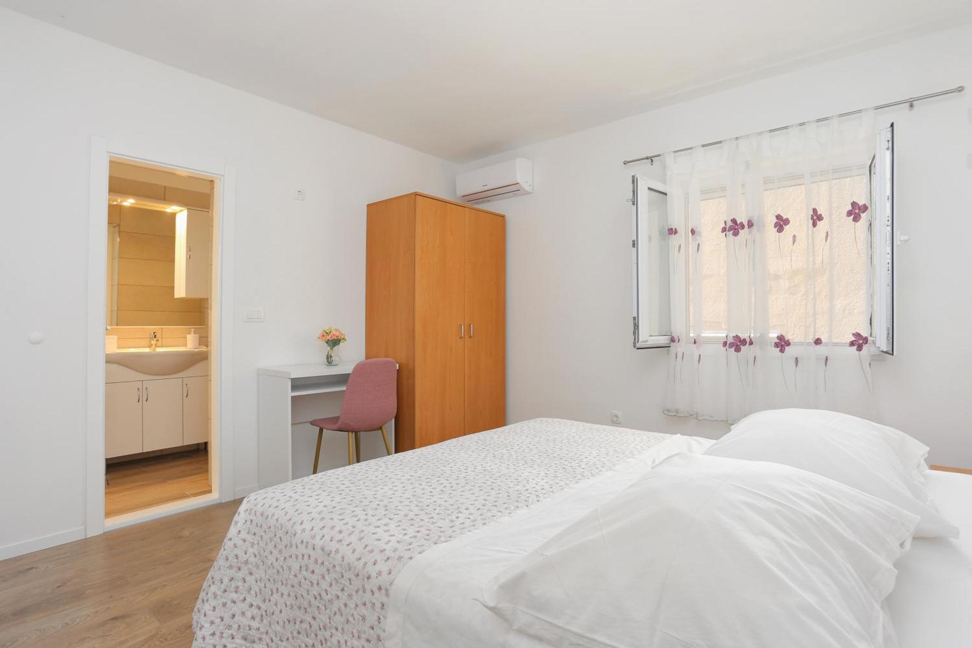 Apartments By The Sea Brela, Makarska - 6688 Zimmer foto
